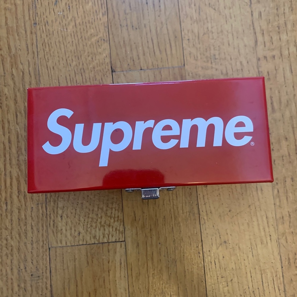 Supreme small tool box